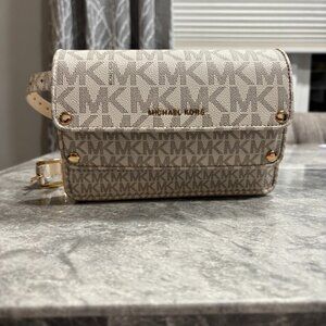 New Michael Kors Belt Bag